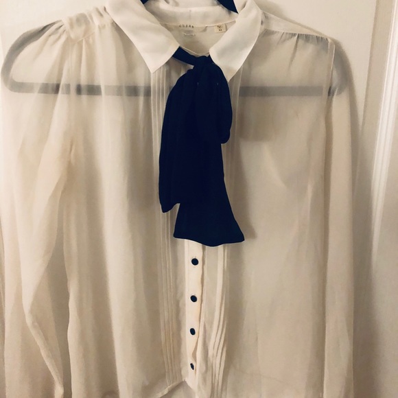 Pretty Blouse - Picture 2 of 3